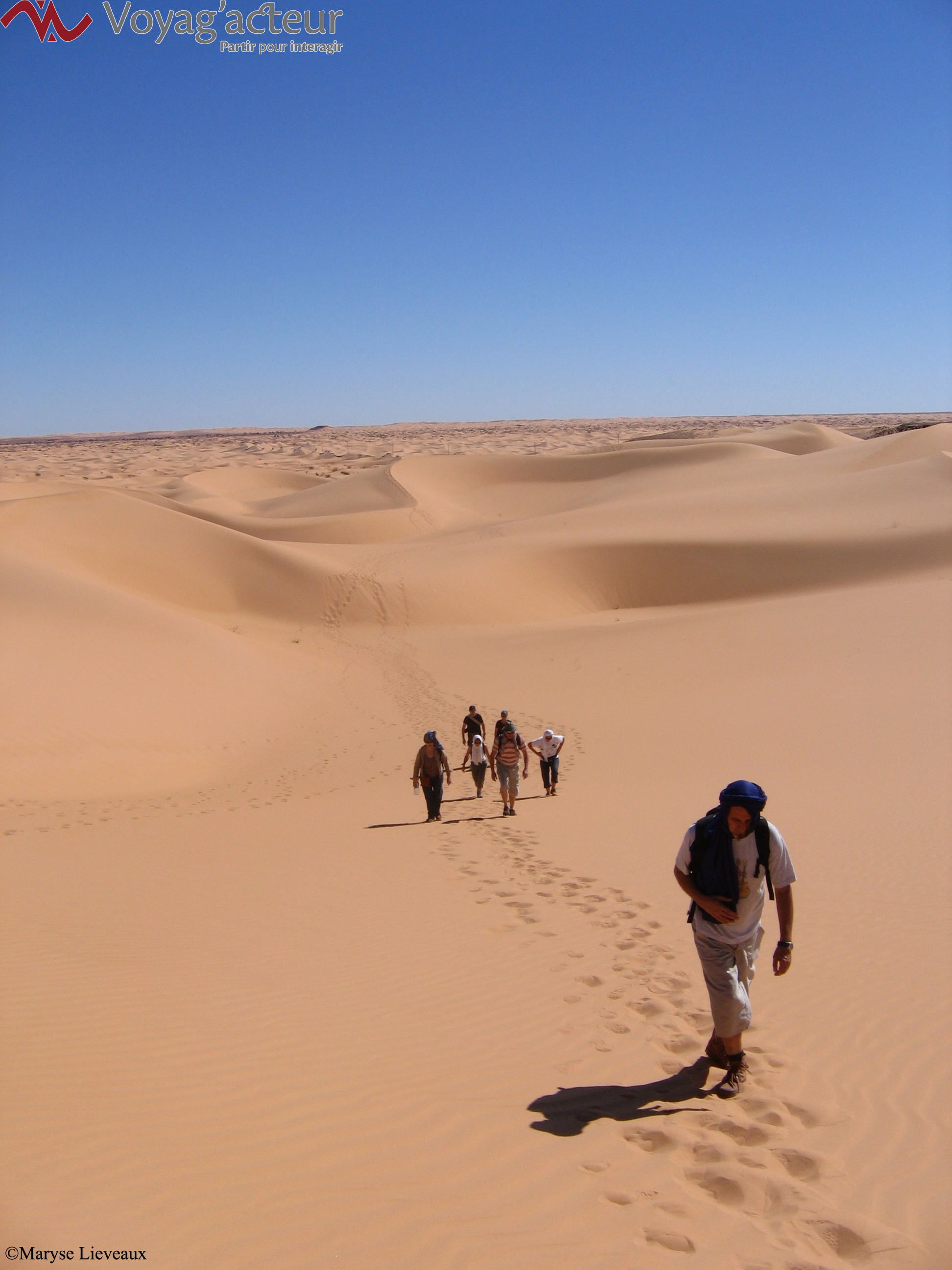 Les «voyageurs acteurs» en randonnée dans l’erg occidental algérien