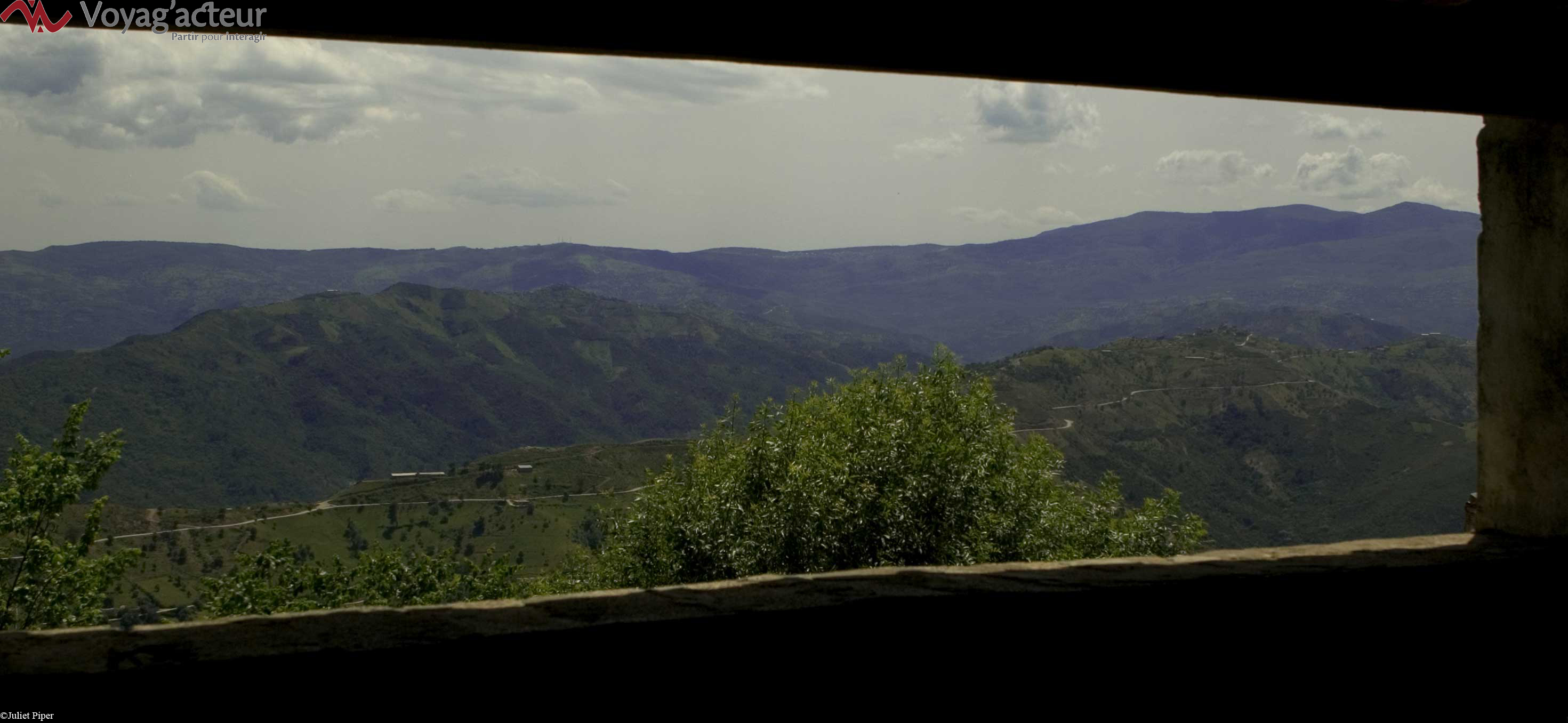Vue panoramique sur les majestueuses montagnes kabyles